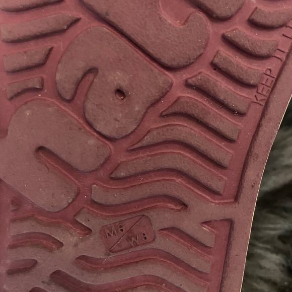 Native Maroon polkadot shoes - Picture 3 of 4